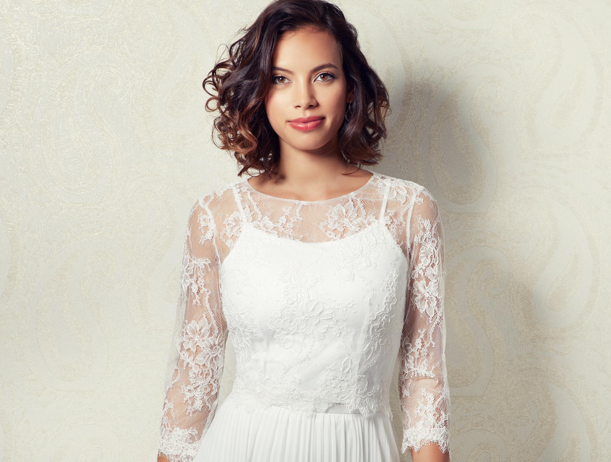 Top aus Spitze, ideal fürs Standesamt